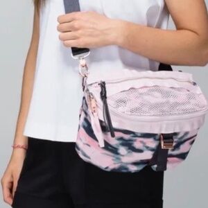 Lululemon Wamo Camo Go Lightly Bag